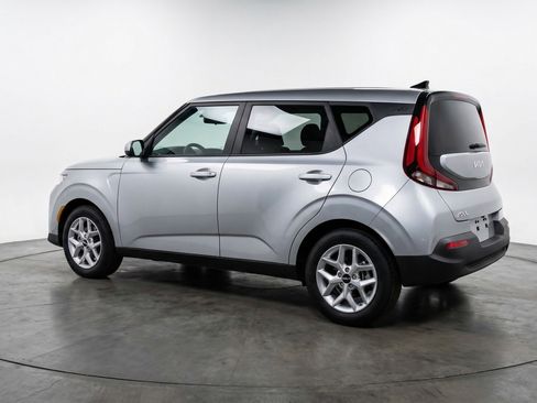 Used 2025 Kia Soul LX w/ LX Technology Package image 6