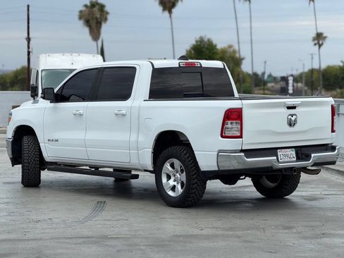 Used 2022 RAM 1500 Big Horn AWD/4WD image 3