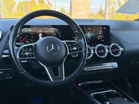 Used 2023 Mercedes-Benz GLA 250 4MATIC image 33