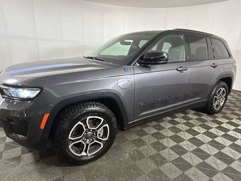 Used 2023 Jeep Grand Cherokee Trailhawk AWD/4WD image 6