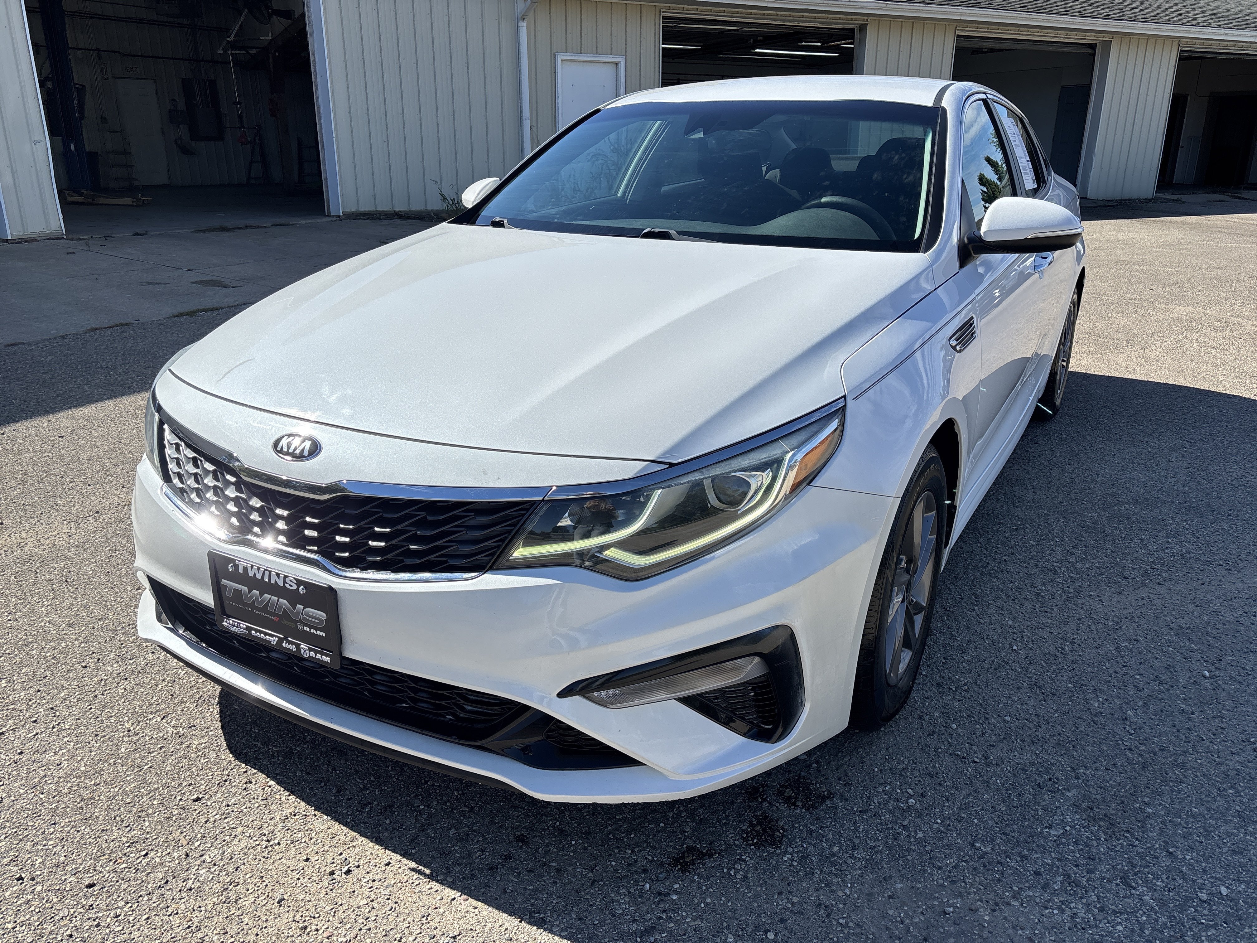 Used 2020 Kia Optima LX FWD image 9