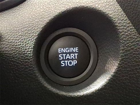 Used 2024 Toyota Corolla Cross LE image 22