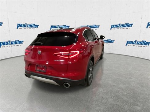 Used 2018 Alfa Romeo Stelvio Ti image 11