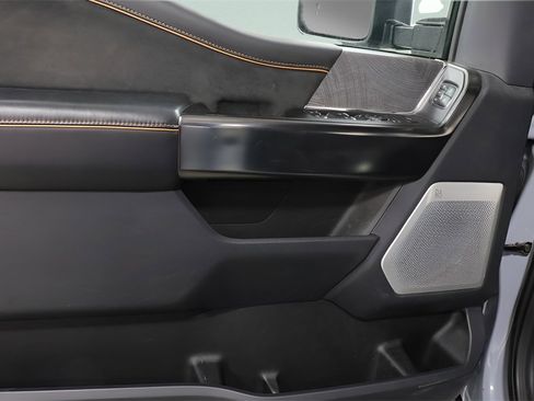 Used 2024 Ford F350 Platinum w/ FX4 Off-Road Package image 22