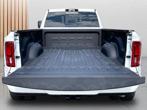 New 2026 RAM 3500 Big Horn AWD/4WD image 25