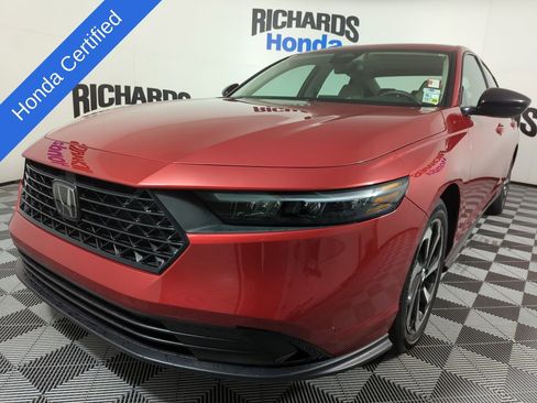 Certified 2025 Honda Accord SE image 1