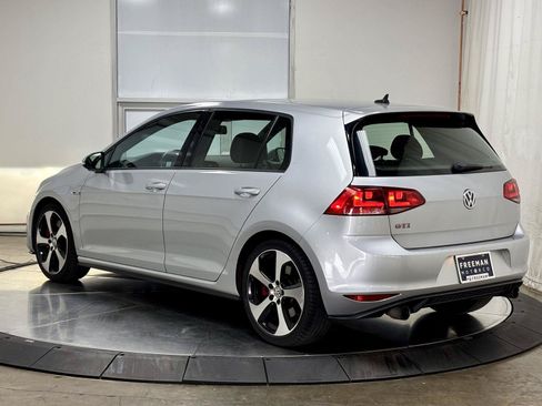 Used 2017 Volkswagen GTI SE FWD image 7