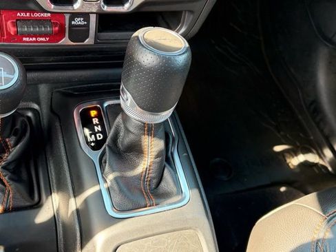 Used 2023 Jeep Gladiator Mojave w/ Cold Weather Group image 23