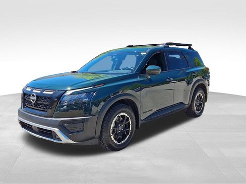 Used 2025 Nissan Pathfinder Rock Creek AWD/4WD image 3