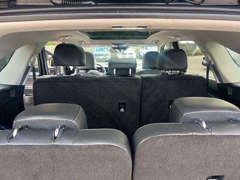 Certified 2025 Kia Sorento S w/ Panoramic Sunroof Package image 14