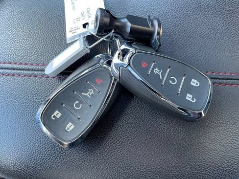 Used 2022 Chevrolet Equinox RS w/ RS Leather Package AWD/4WD image 33