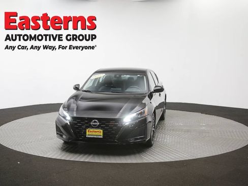 Used 2025 Nissan Altima 2.5 SR FWD image 49