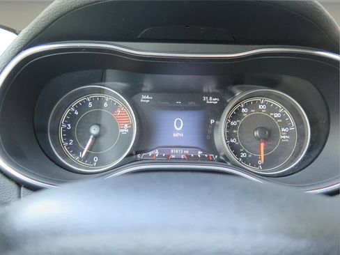 Used 2021 Jeep Cherokee Limited w/ Elite Package FWD image 13