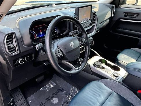 Used 2023 Ford Bronco Sport Outer Banks w/ Tech Package AWD/4WD image 13
