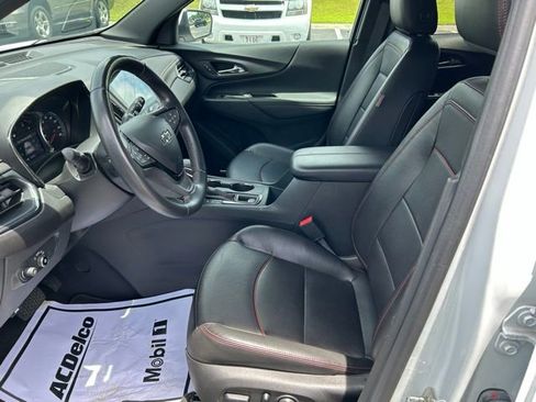 Used 2022 Chevrolet Equinox RS w/ RS Leather Package FWD image 9