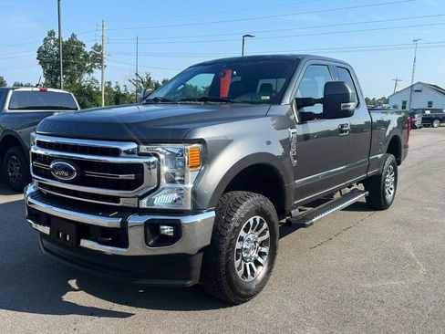 Used 2020 Ford F350 Lariat w/ Lariat Value Package AWD/4WD image 4