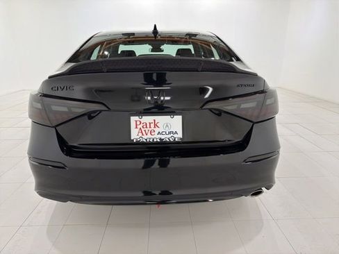 Used 2022 Honda Civic Sport image 4