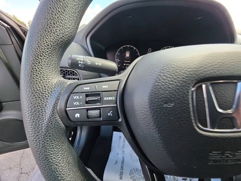 Certified 2023 Honda HR-V LX image 16