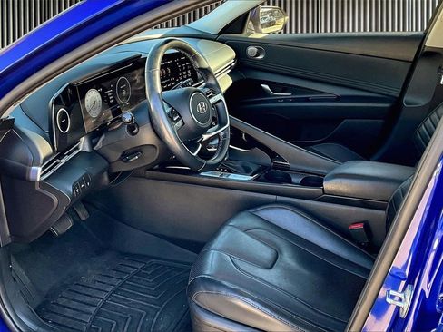 Used 2022 Hyundai Elantra Limited image 14