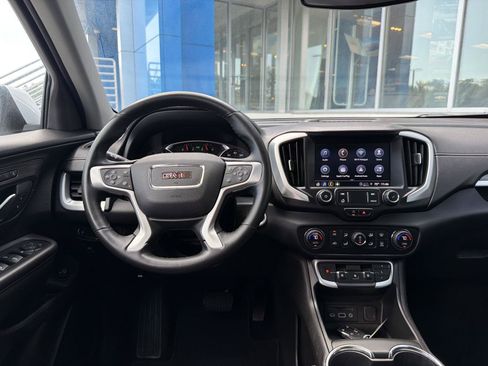 Used 2023 GMC Terrain SLT AWD/4WD image 18