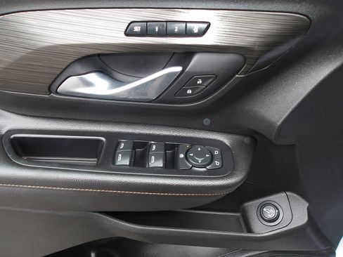 Used 2020 GMC Terrain SLT w/ Preferred Package image 15