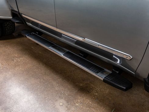 Used 2024 Chevrolet Silverado 3500 High Country image 13