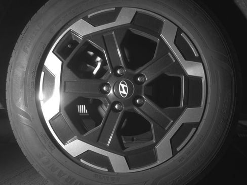 Used 2024 Hyundai Santa Fe SEL FWD image 15