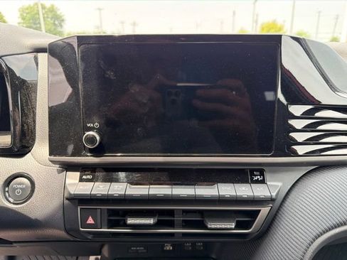 Certified 2025 Toyota Camry SE FWD image 19
