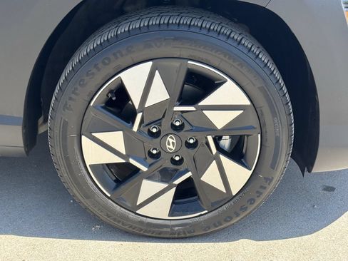 Used 2024 Hyundai Kona SEL FWD image 7