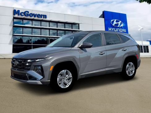 New 2026 Hyundai Tucson Blue SE image 2