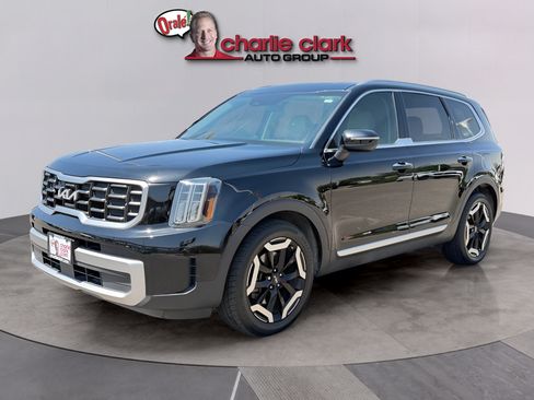 Used 2023 Kia Telluride S w/ S Sunroof Package FWD image 1