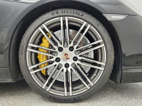 Used 2014 Porsche 911 Turbo S image 15