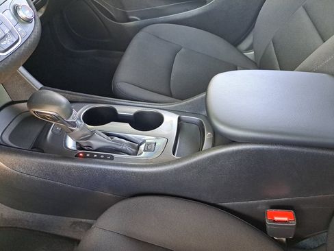 Used 2025 Chevrolet Malibu LS FWD image 29