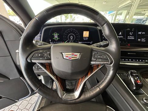 Used 2022 Cadillac Escalade Premium Luxury w/ Performance Package RWD image 17