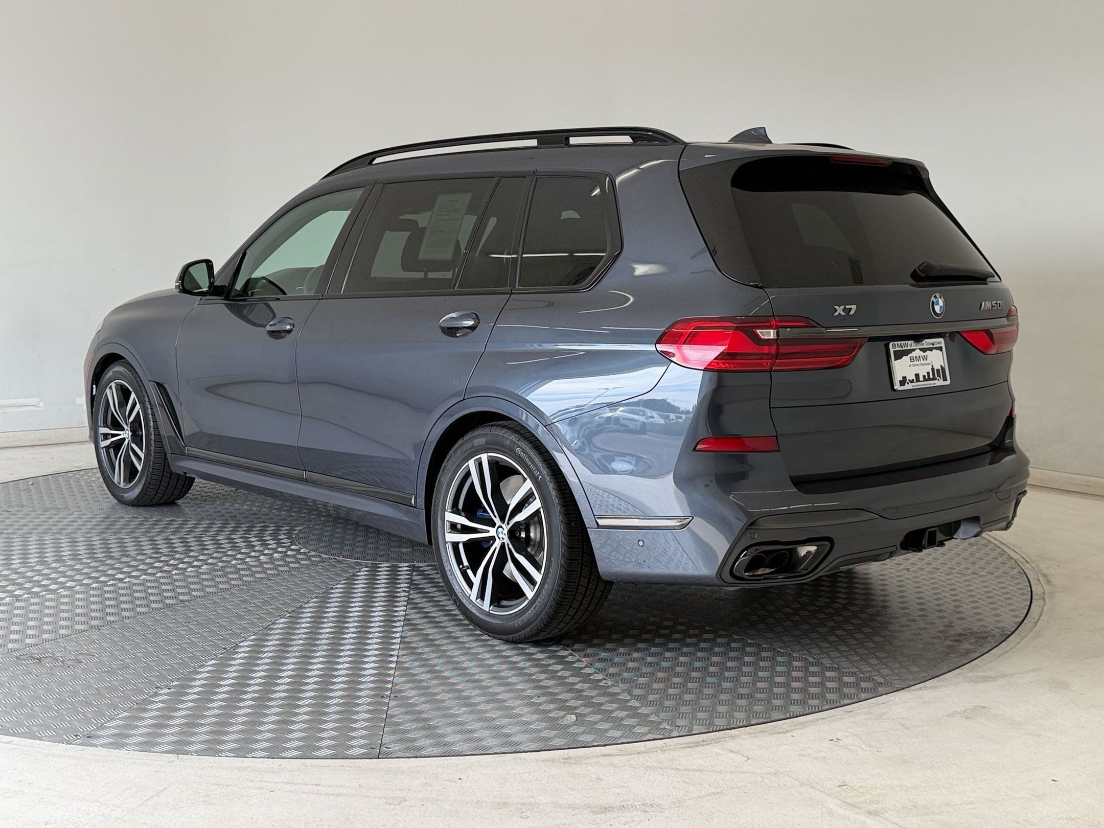 Used 2021 BMW X7 M50i w/ Executive Package AWD/4WD image 3