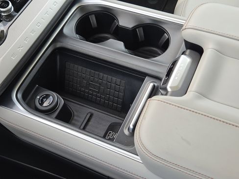 Certified 2025 Ford Expedition Active image 21