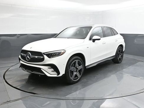 Used 2025 Mercedes-Benz GLC 350e 4MATIC image 34
