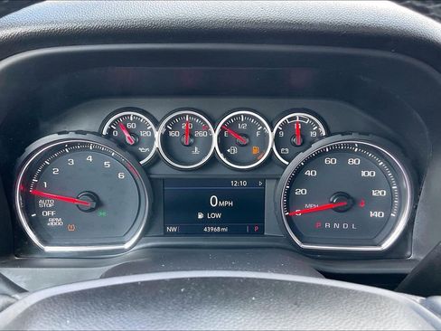 Used 2022 Chevrolet Silverado 1500 RST image 12