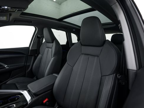 Used 2025 Audi Q5 Premium Plus w/ Premium Plus AWD/4WD image 17
