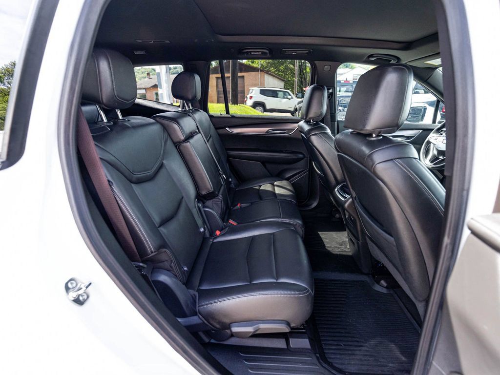 Used 2024 Cadillac XT6 Luxury w/ LPO, Floor Liner Package AWD/4WD image 30