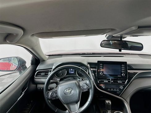 Used 2021 Toyota Camry SE image 21