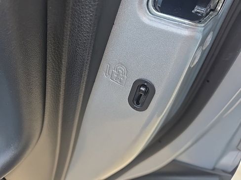 Used 2022 Toyota Highlander XLE image 79