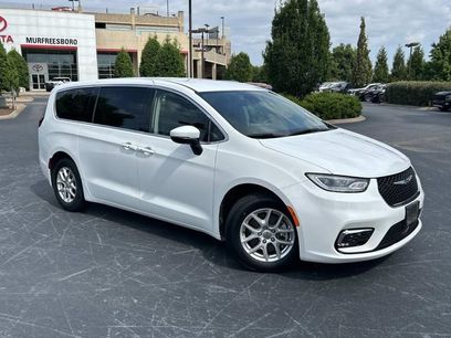 Used 2023 Chrysler Pacifica Touring-L
