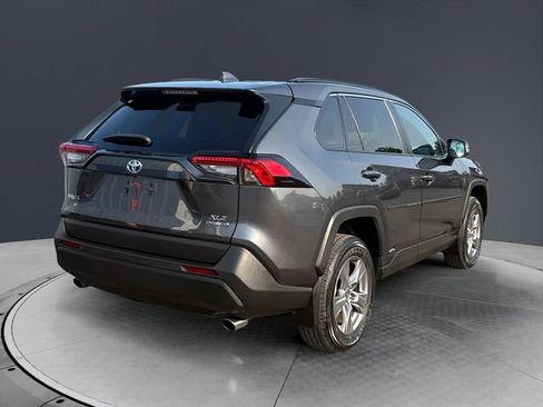 Used 2024 Toyota RAV4 XLE w/ Convenience Package AWD/4WD image 5