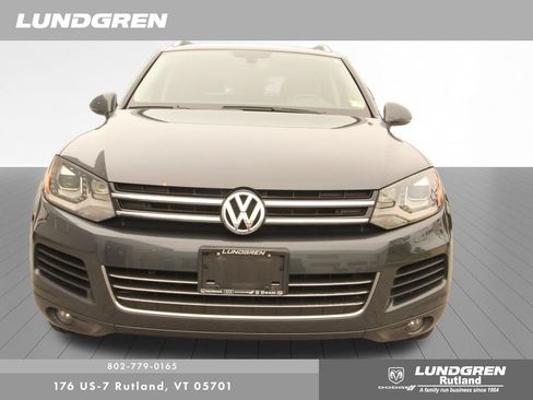 Used 2013 Volkswagen Touareg Sport AWD/4WD image 12