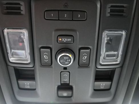 Used 2023 Chevrolet Tahoe Premier w/ Premium Package AWD/4WD image 36