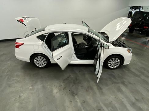Used 2016 Nissan Sentra S image 45