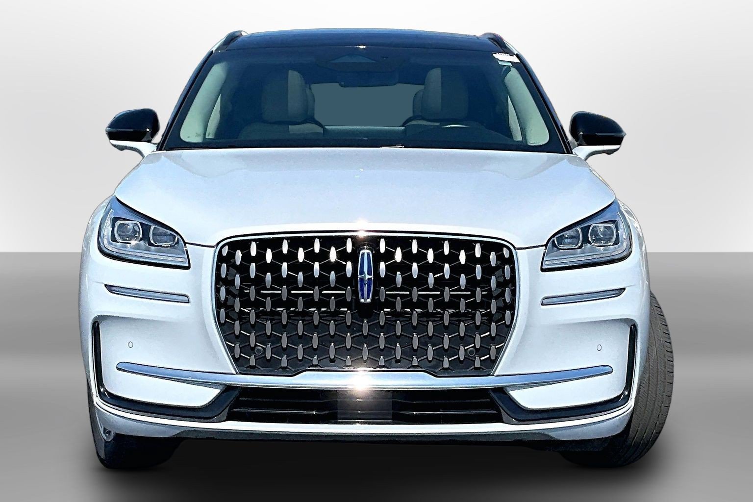 Used 2025 Lincoln Corsair Grand Touring w/ Equipment Group 301A AWD/4WD image 3