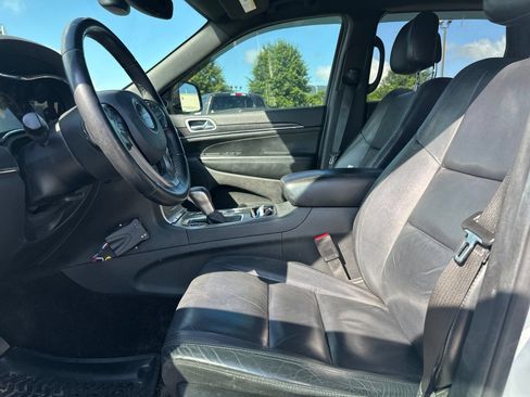 Used 2018 Jeep Grand Cherokee Limited RWD image 6
