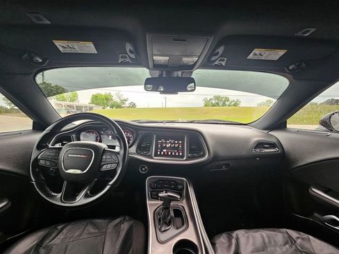 Used 2022 Dodge Challenger GT RWD image 12